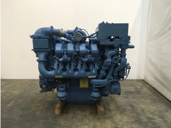 MTU 8v4000 - محرك