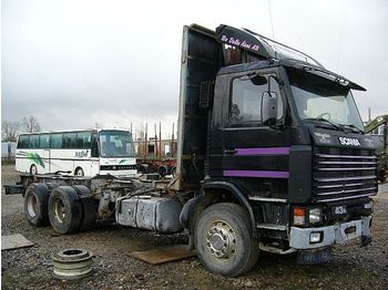 Scania 143 H, 6x4 - شاحنة هيكل كابينة