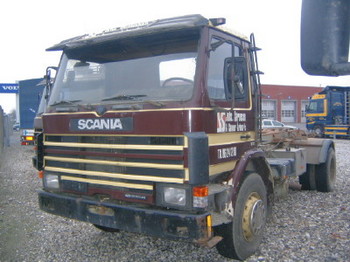 SCANIA  - شاحنات الحاويات / جسم علوي قابل للتغيير شاحنة